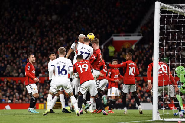 Tottenham khiến MU chia điểm tại Old Trafford ảnh 8 Tottenham khiến MU chia điểm tại Old Trafford ảnh 8