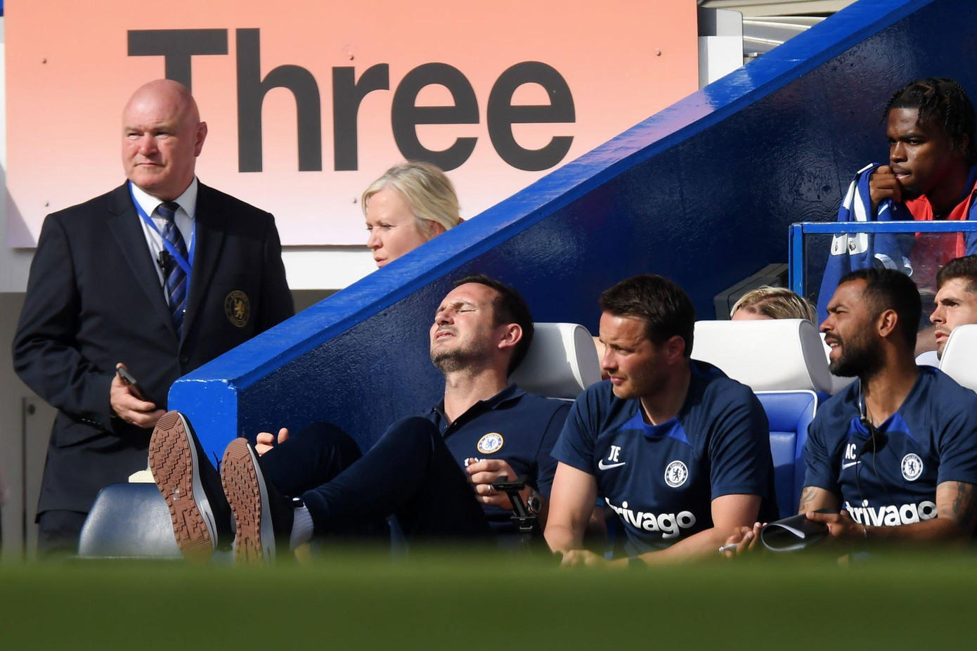 Vẻ mặt thất vọng của Lampard trong trận hòa 1-1 với Newcastle. (Ảnh: Getty Images)