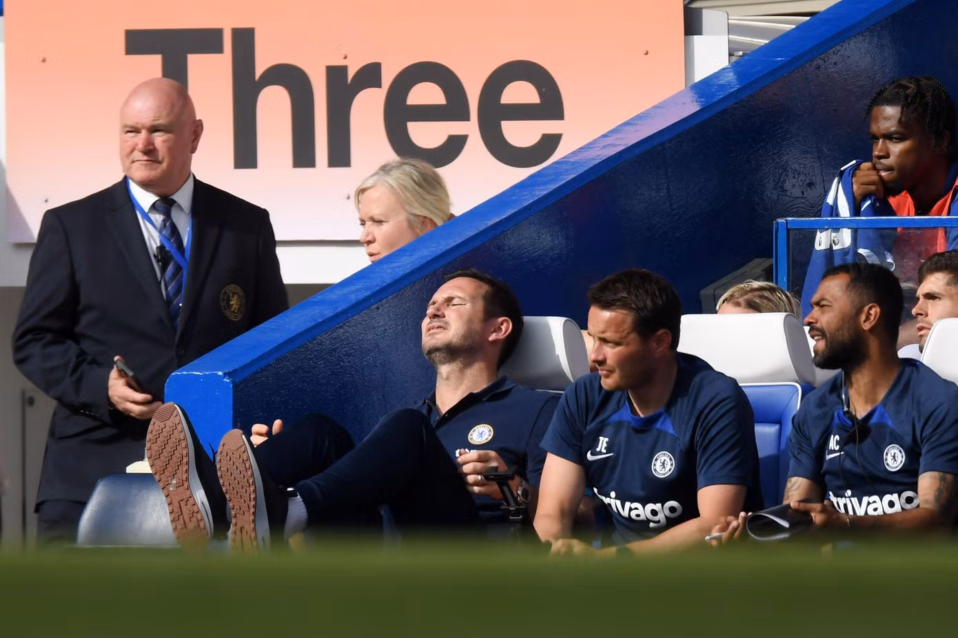 Vẻ mặt thất vọng của Lampard trong trận hòa 1-1 với Newcastle. (Ảnh: Getty Images)