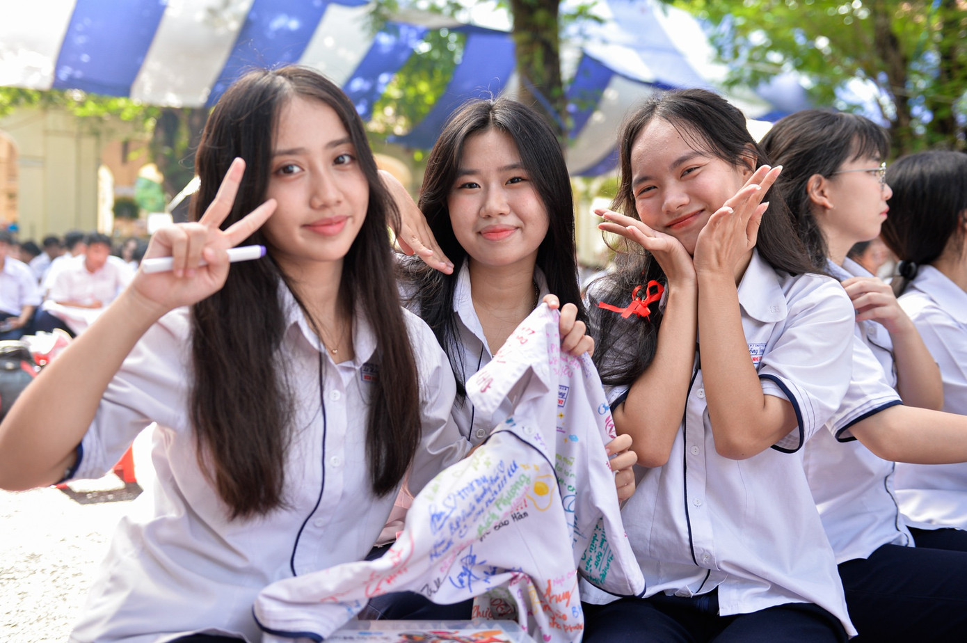 Ngoài lương và các khoản phụ cấp, nhờ chính sách đặc thù của thành phố, không ít giáo viên có thêm nguồn thu nhập hàng trăm triệu đồng/năm. Ảnh: Nguyễn Huế