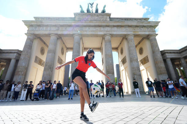 Hạ tuyển Anh 2-1, Tây Ban Nha lần thứ 4 vô địch châu Âu ảnh 22