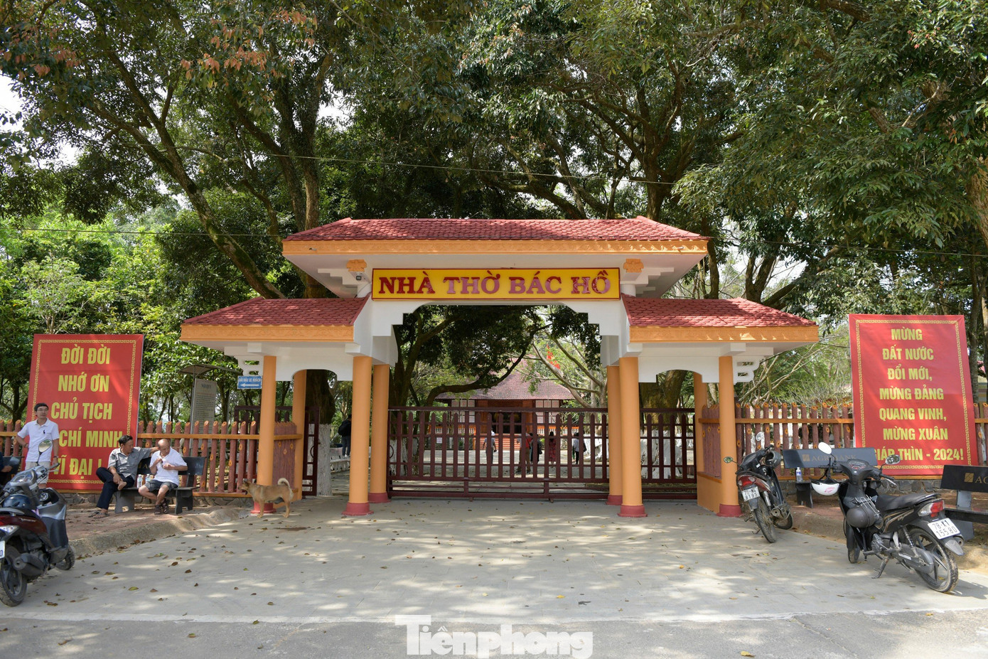 Trên Cao nguyên Vân Hòa, nơi được mệnh danh là "Đà Lạt của Phú Yên" với khí hậu quanh năm mát mẻ, tại thôn Bình Hòa, xã Sơn Định, huyện Sơn Hòa là Nhà thờ Bác Hồ, di tích lịch sử gắn liền với cuộc kháng chiến chống Mỹ oanh liệt của quân và dân Phú Yên.