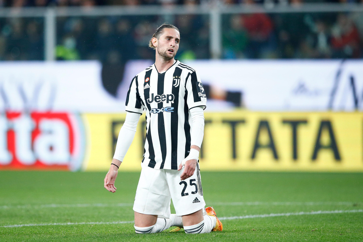 Thật khó để nói Rabiot đã có 3 năm thành công ở Juventus. (Ảnh: Getty Images)