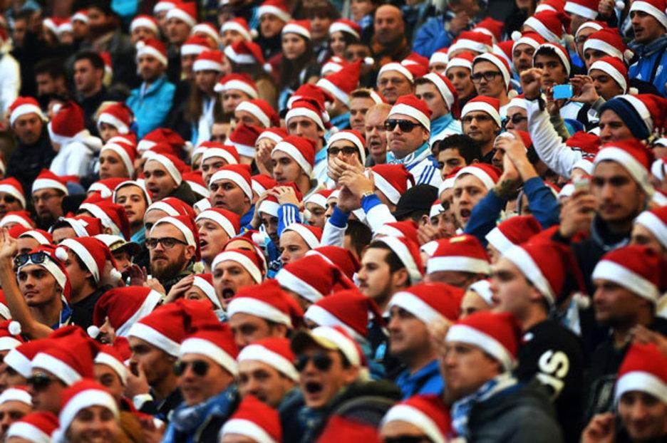 Người hâm mộ trên khán đài Premier League dịp Giáng sinh. (Ảnh: Getty Images) Người hâm mộ trên khán đài Premier League dịp Giáng sinh. (Ảnh: Getty Images)