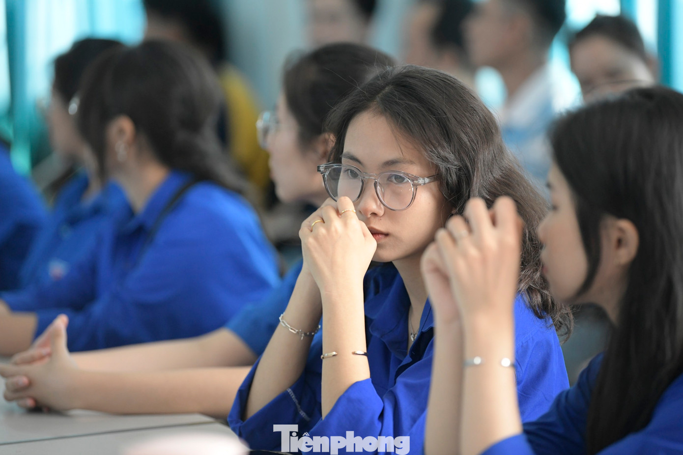 Mới đây trong cuộc họp báo Tiền Phong Marathon 2024, Phó Chủ tịch UBND tỉnh Phú Yên Đào Mỹ nhấn mạnh Lễ Thượng cờ tại Bãi Môn, với sự tham gia của 3.200 người mặc áo đỏ sao vàng tạo hình Tổ quốc Việt Nam cùng hai cụm tàu neo đậu ngoài biển, đại diện cho hai quần đảo Trường Sa và Hoàng Sa, là điểm nhấn của giải đấu. Mới đây trong cuộc họp báo Tiền Phong Marathon 2024, Phó Chủ tịch UBND tỉnh Phú Yên Đào Mỹ nhấn mạnh Lễ Thượng cờ tại Bãi Môn, với sự tham gia của 3.200 người mặc áo đỏ sao vàng tạo hình Tổ quốc Việt Nam cùng hai cụm tàu neo đậu ngoài biển, đại diện cho hai quần đảo Trường Sa và Hoàng Sa, là điểm nhấn của giải đấu.