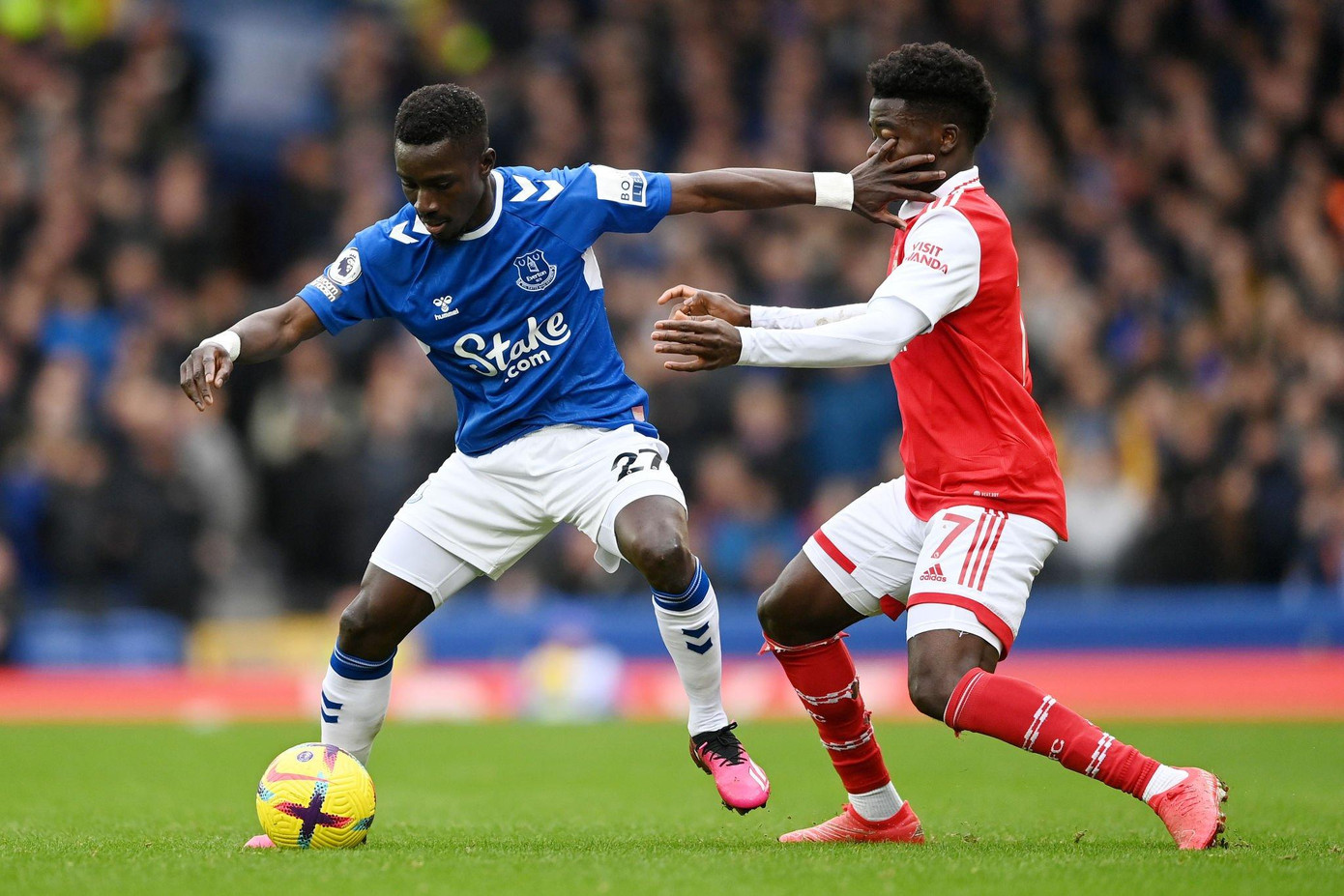 Giúp Everton đả bại Arsenal 1-0, HLV Sean Dyche có màn ra mắt hoàn hảo ảnh 9 Giúp Everton đả bại Arsenal 1-0, HLV Sean Dyche có màn ra mắt hoàn hảo ảnh 9