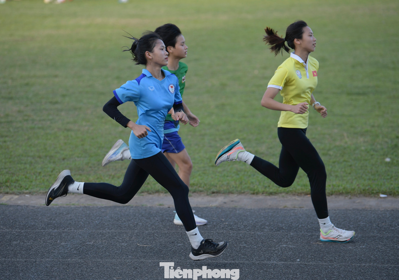 Ngọc Anh tập luyện tại sân Tuy Hòa, chuẩn bị cho Tiền Phong Marathon 2024. Ngọc Anh tập luyện tại sân Tuy Hòa, chuẩn bị cho Tiền Phong Marathon 2024.