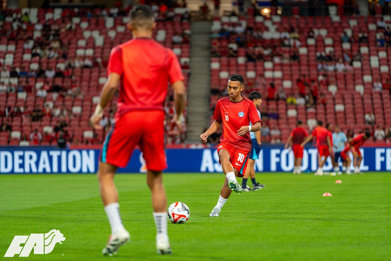 Ngược dòng thắng ngoạn mục Singapore, Thái Lan giành vé bán kết sớm ảnh 20 Ngược dòng thắng ngoạn mục Singapore, Thái Lan giành vé bán kết sớm ảnh 20