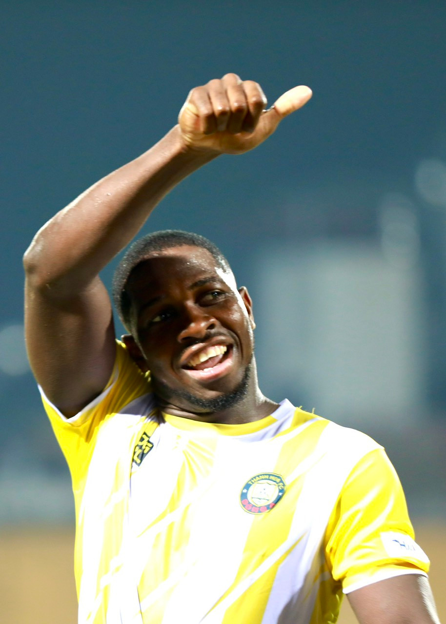 Đông Á Thanh Hoá lần thứ hai giành Siêu cúp sau khi đánh bại Công an Hà Nội 3-1 ảnh 51 Đông Á Thanh Hoá lần thứ hai giành Siêu cúp sau khi đánh bại Công an Hà Nội 3-1 ảnh 51