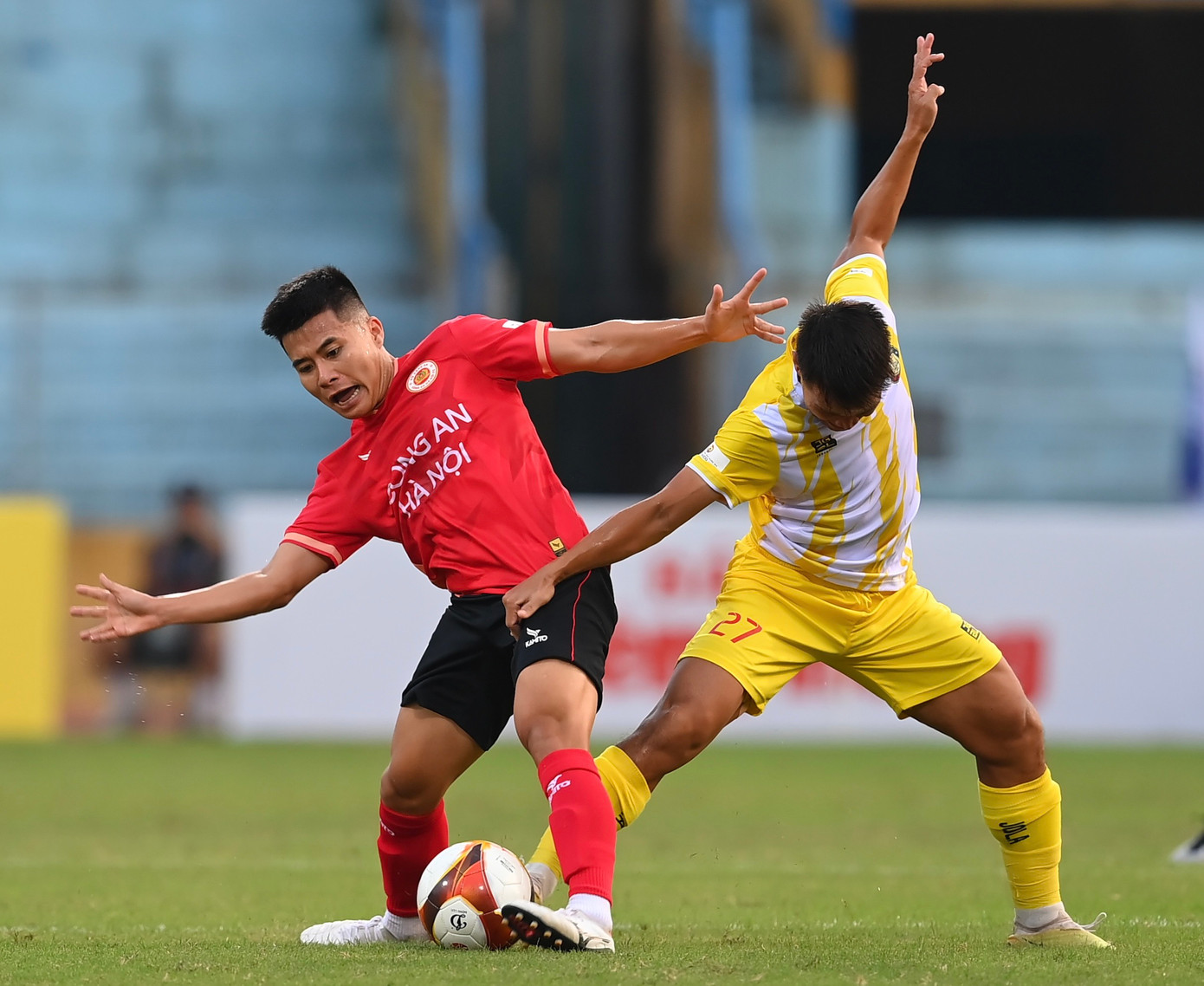 Đông Á Thanh Hoá lần thứ hai giành Siêu cúp sau khi đánh bại Công an Hà Nội 3-1 ảnh 27 Đông Á Thanh Hoá lần thứ hai giành Siêu cúp sau khi đánh bại Công an Hà Nội 3-1 ảnh 27