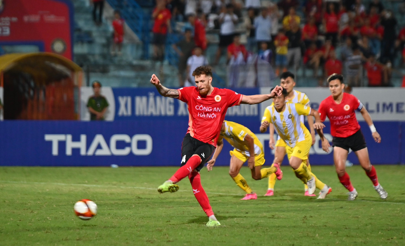 Đông Á Thanh Hoá lần thứ hai giành Siêu cúp sau khi đánh bại Công an Hà Nội 3-1 ảnh 56 Đông Á Thanh Hoá lần thứ hai giành Siêu cúp sau khi đánh bại Công an Hà Nội 3-1 ảnh 56