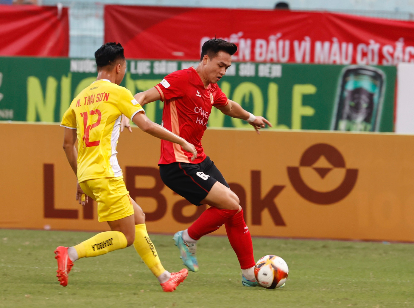 Đông Á Thanh Hoá lần thứ hai giành Siêu cúp sau khi đánh bại Công an Hà Nội 3-1 ảnh 30 Đông Á Thanh Hoá lần thứ hai giành Siêu cúp sau khi đánh bại Công an Hà Nội 3-1 ảnh 30