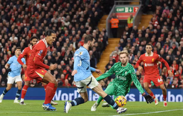 Thắng 2-0, Liverpool bứt phá, đẩy Man City vào sâu khủng hoảng ảnh 21