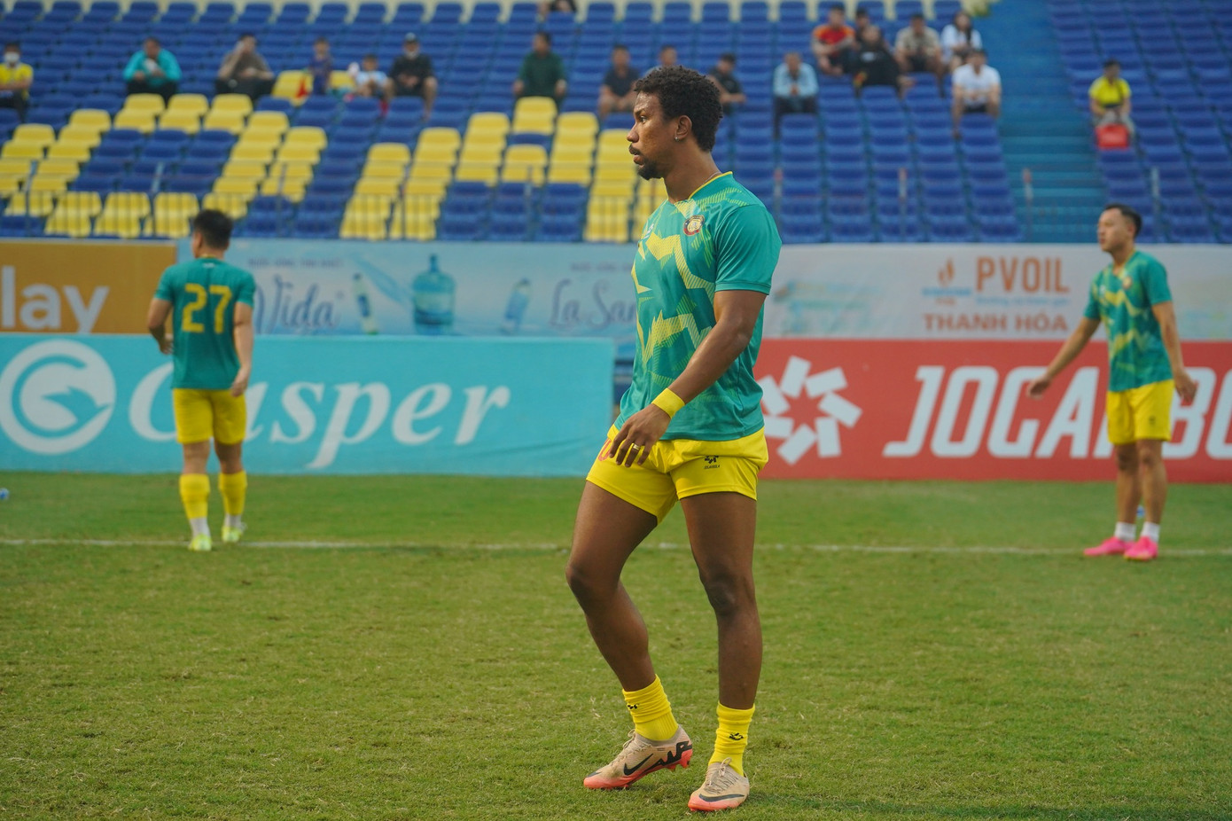 Bình Định thoát hiểm nhờ bàn thắng vàng của Vũ Minh Tuấn ảnh 6