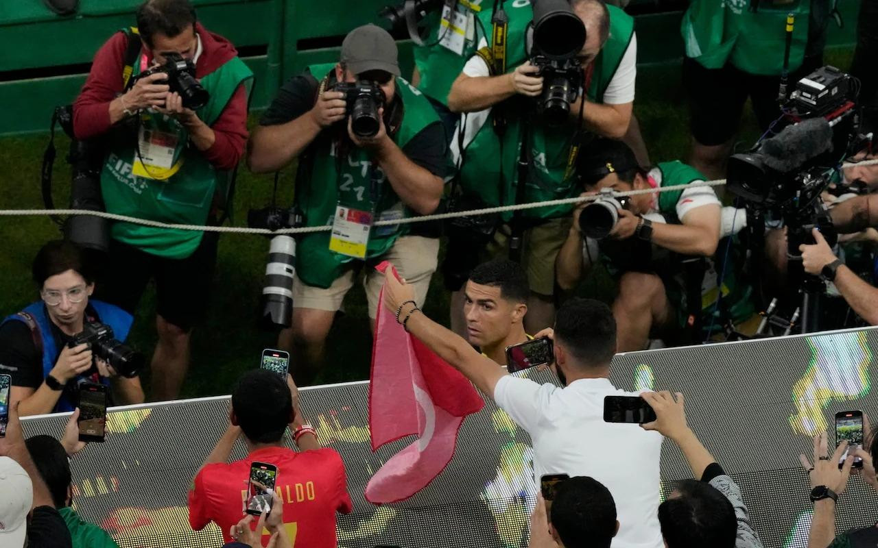 World Cup 2022: 'Hủy diệt' Thụy Sĩ 6-1, Bồ Đào Nha bùng nổ trong ngày Ronaldo dự bị và tịt ngòi ảnh 19