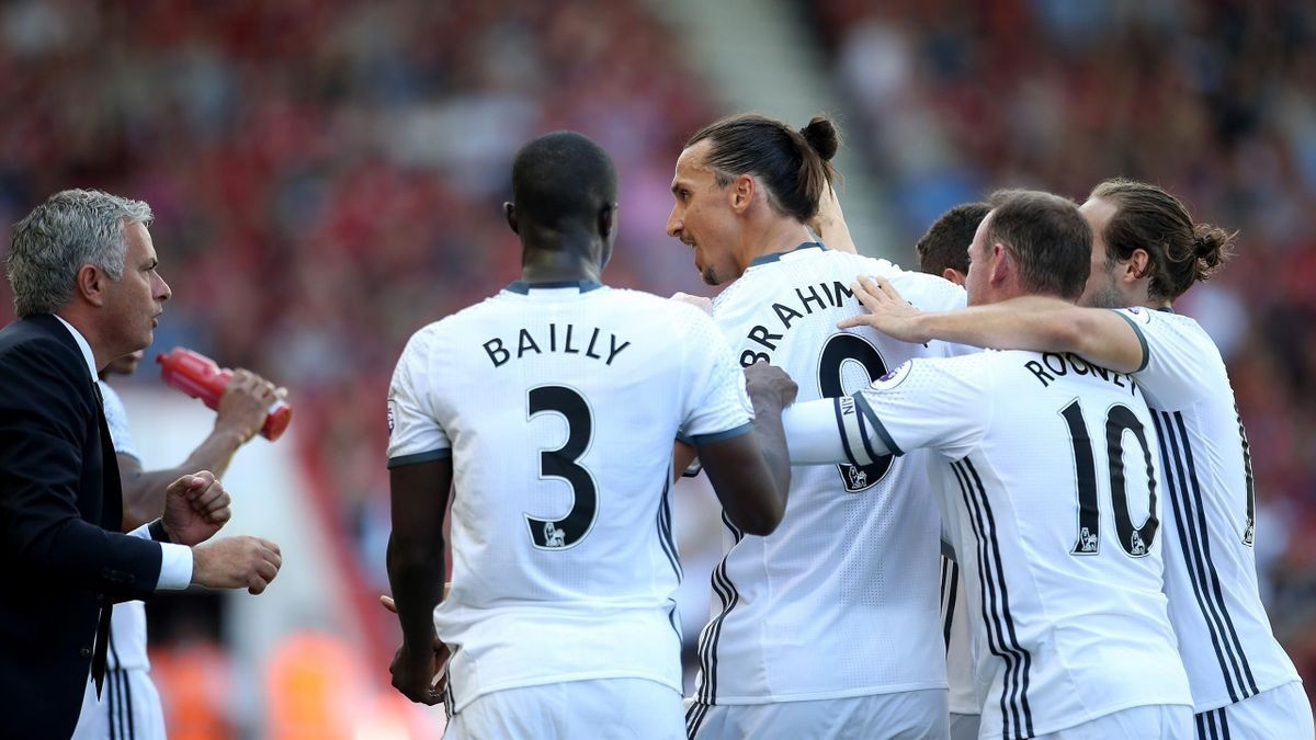 Triều đại của Mourinho bắt đầu bằng chiến thắng Bournemouth 3-1. Triều đại của Mourinho bắt đầu bằng chiến thắng Bournemouth 3-1.