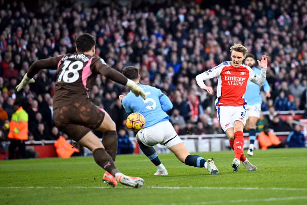 Thua Arsenal 1-5, Man City thảm bại rời Emirates ảnh 13 Thua Arsenal 1-5, Man City thảm bại rời Emirates ảnh 13