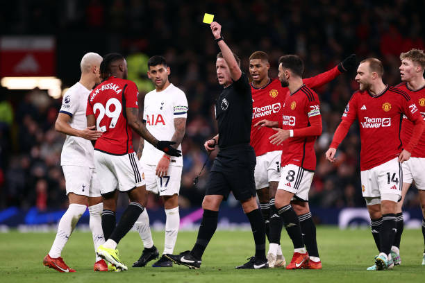 Tottenham khiến MU chia điểm tại Old Trafford ảnh 11