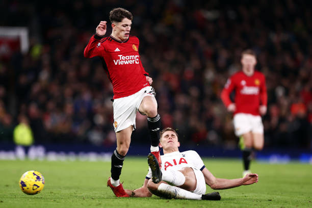 Tottenham khiến MU chia điểm tại Old Trafford ảnh 27