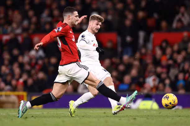 Tottenham khiến MU chia điểm tại Old Trafford ảnh 24 Tottenham khiến MU chia điểm tại Old Trafford ảnh 24