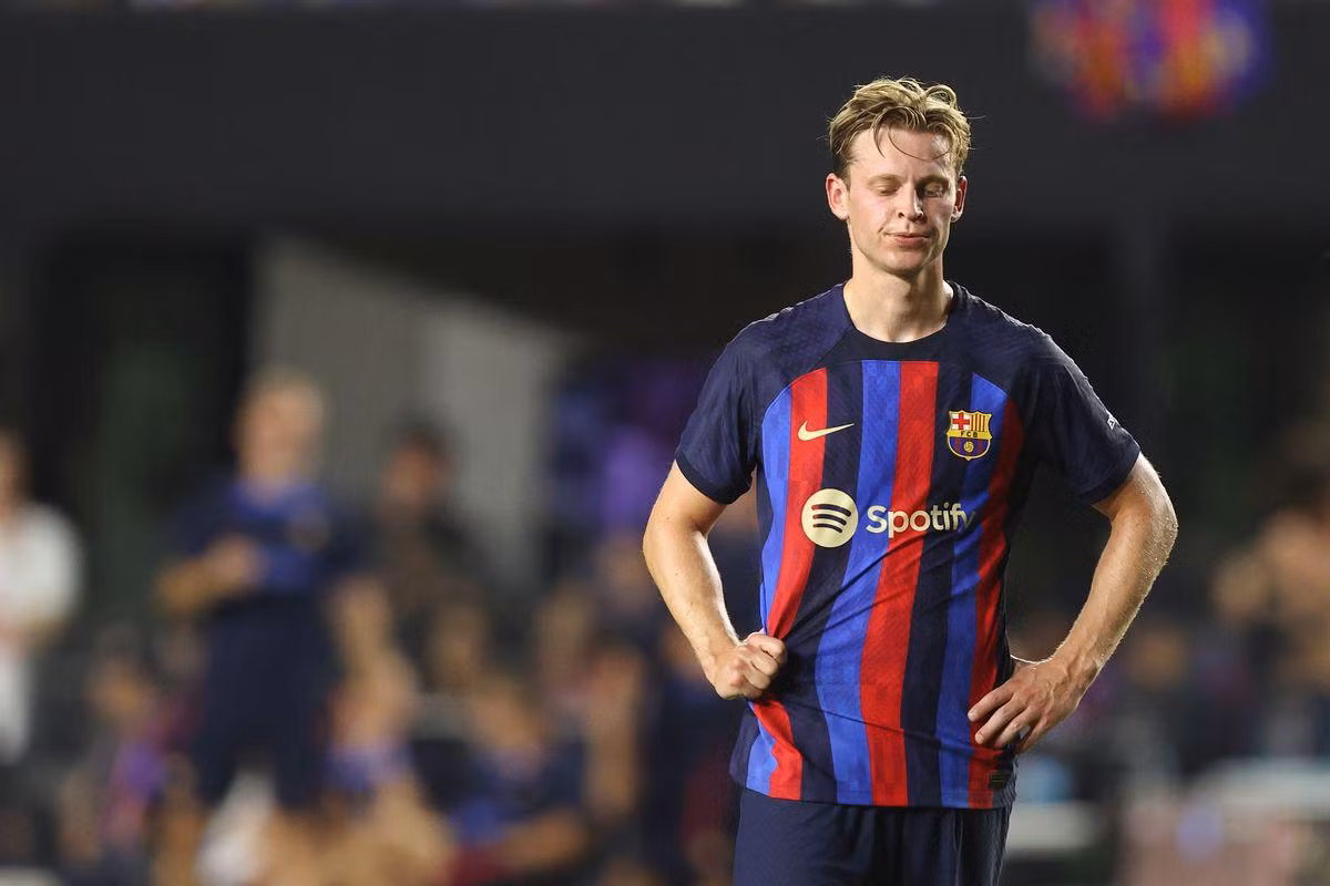 Evgeniy Levchenko, Chủ tịch hiệp hội cầu thủ Hà Lan, nói rằng De Jong đang bị tống tiền. (Ảnh: Getty Images)