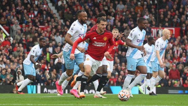 Không thể ghi bàn, MU bại trận trước Crystal Palace ảnh 24