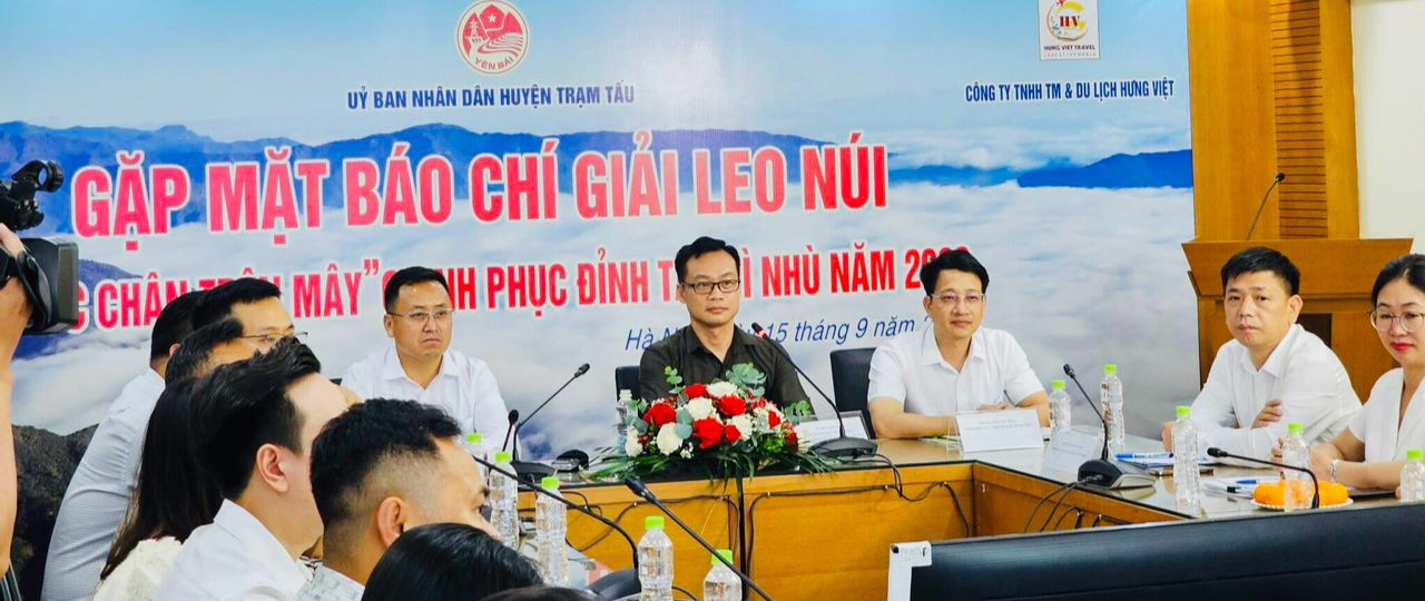Ban tổ chức Giải Leo núi “Bước chân trên mây” - Chinh phục đỉnh Tà Chì Nhù lần thứ nhất năm 2023 gặp mặt báo chí. Ban tổ chức Giải Leo núi “Bước chân trên mây” - Chinh phục đỉnh Tà Chì Nhù lần thứ nhất năm 2023 gặp mặt báo chí.