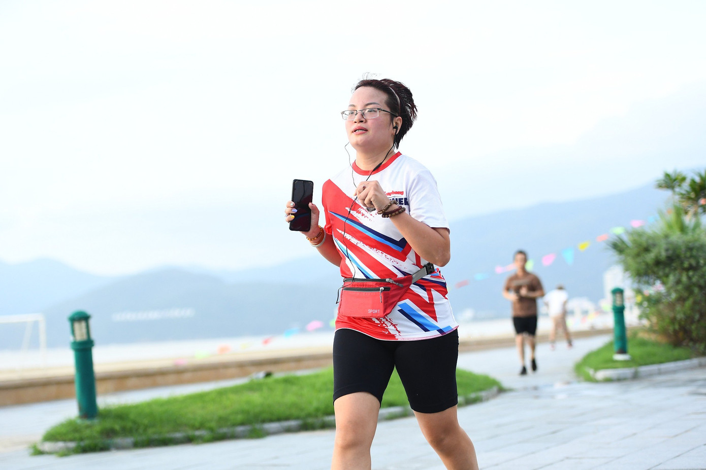 Tất cả đều thể hiện sự phấn khích và hào hứng khi cùng tham gia cuộc thi vô cùng ý nghĩa.