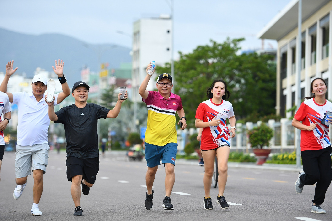 Nụ cười hiển hiện trên môi mọi runner.