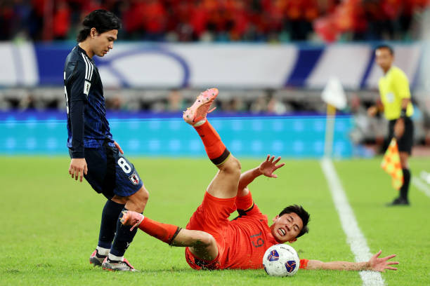 Thắng dễ Trung Quốc 3-1, Nhật Bản tiến gần tới tấm vé dự World Cup 2026 ảnh 11