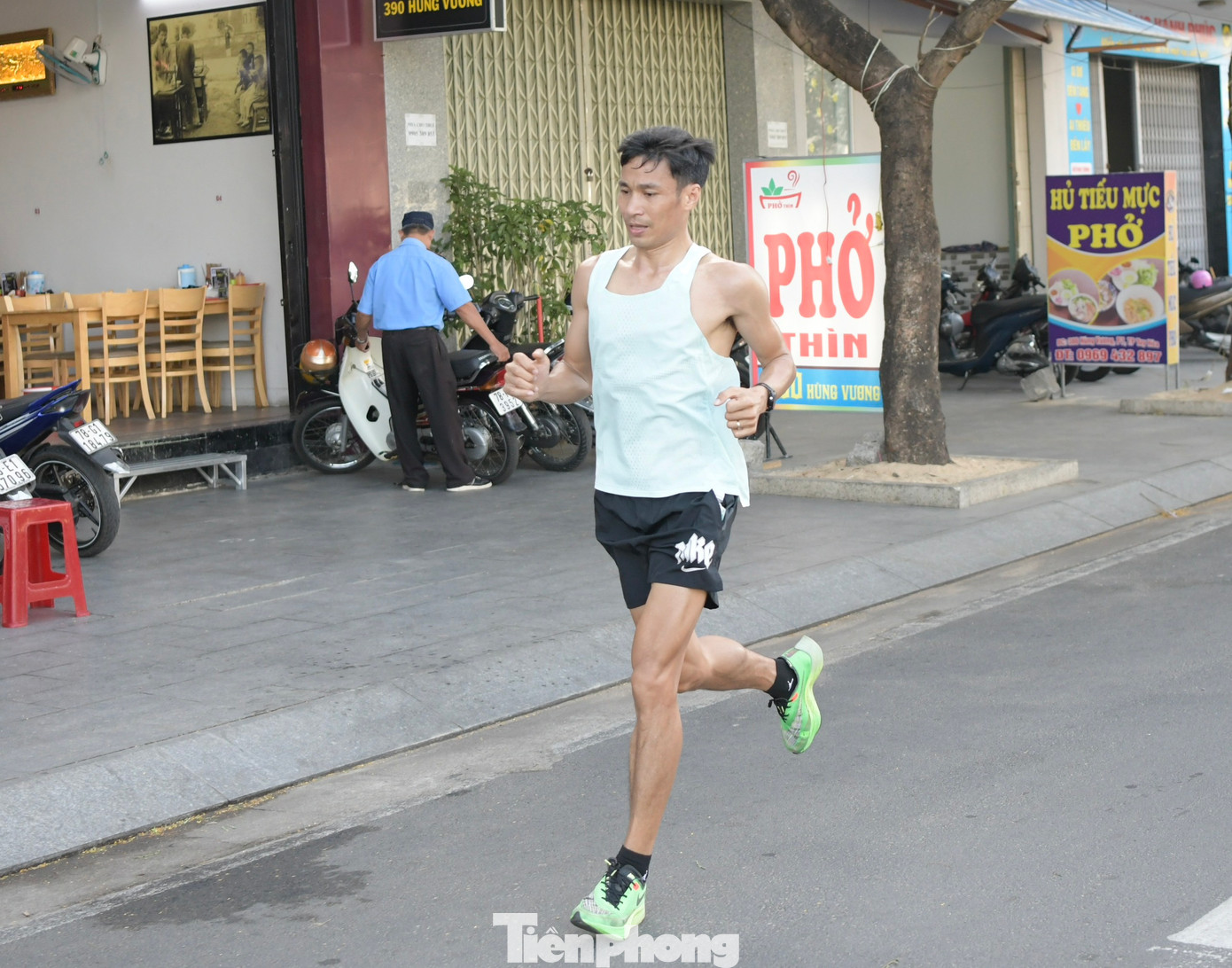 Nguyễn Văn Lai tiếp tục là đối thủ nặng ký của Hoàng Nguyên Thanh. Kỳ trước tại Lai Châu, lão tướng đoàn Quân đội cán đích với thành tích 2 giờ 37 phút 8 giây, chỉ sau Nguyên Thanh chút ít (2 giờ 36 phút).