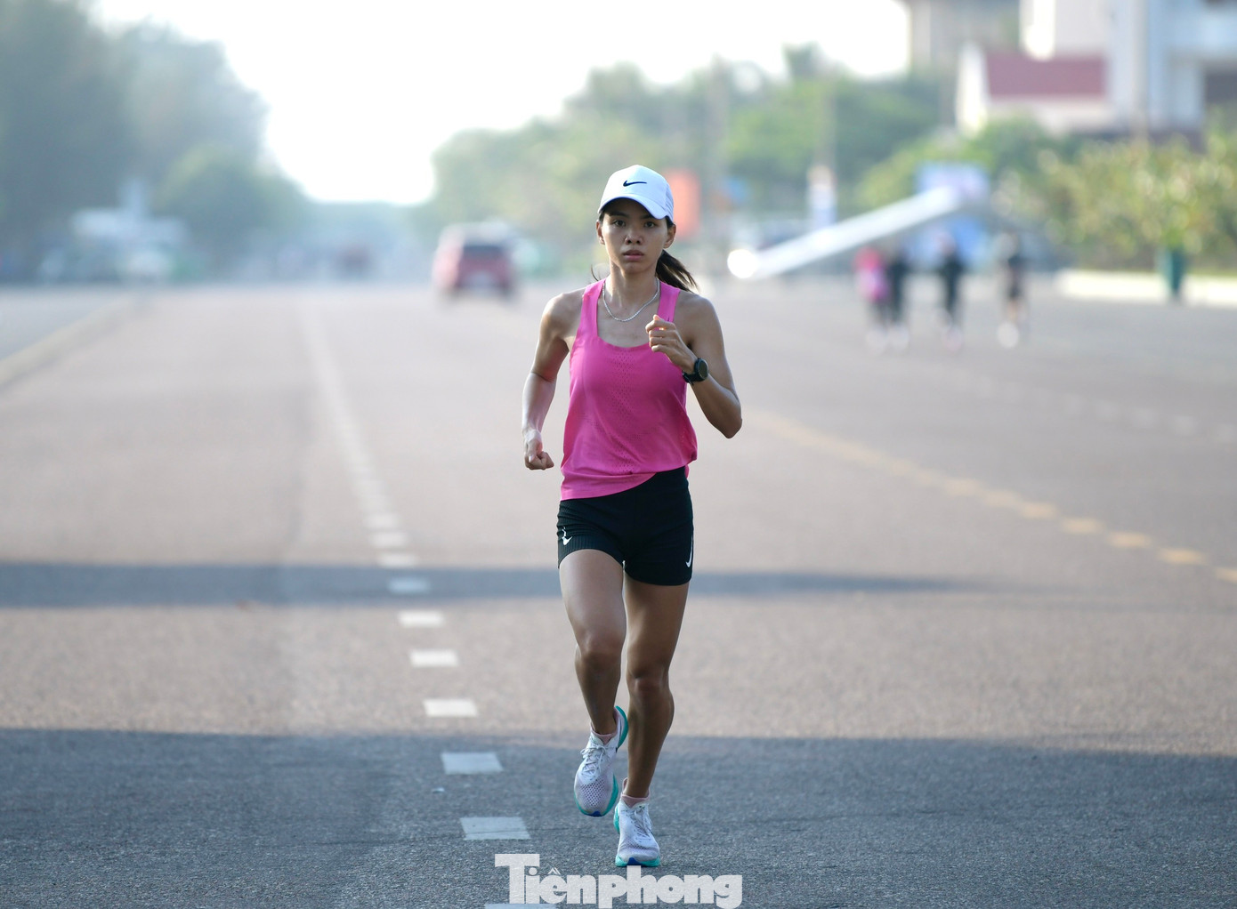 Ở giải đấu tại Lai Châu, Hoàng Thị Ngọc Hoa cán đích sau Lê Thị Tuyết. Đây là lần thứ 4 VĐV người Bình Phước đoạt Huy chương Bạc Tiền Phong Marathon. Trong 6 lần tham dự, Ngọc Hoa có 2 lần về nhất marathon nữ, vào các năm 2020 và 2022.