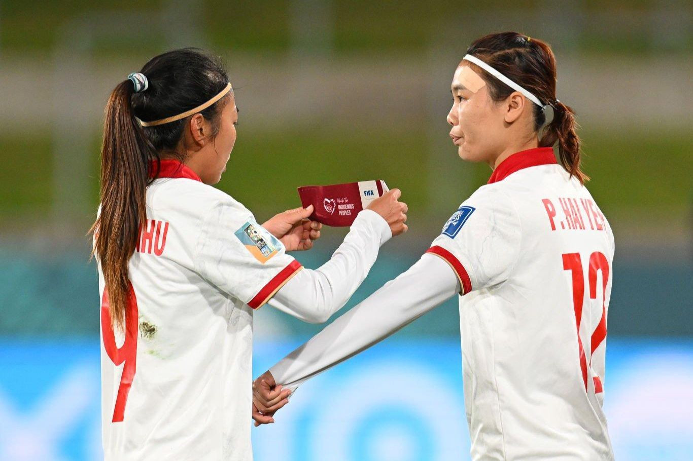 Hải Yến được chon đeo băng thủ quân thay cho Huỳnh Như không góp mặt ở Asiad 19. Hải Yến được chon đeo băng thủ quân thay cho Huỳnh Như không góp mặt ở Asiad 19.