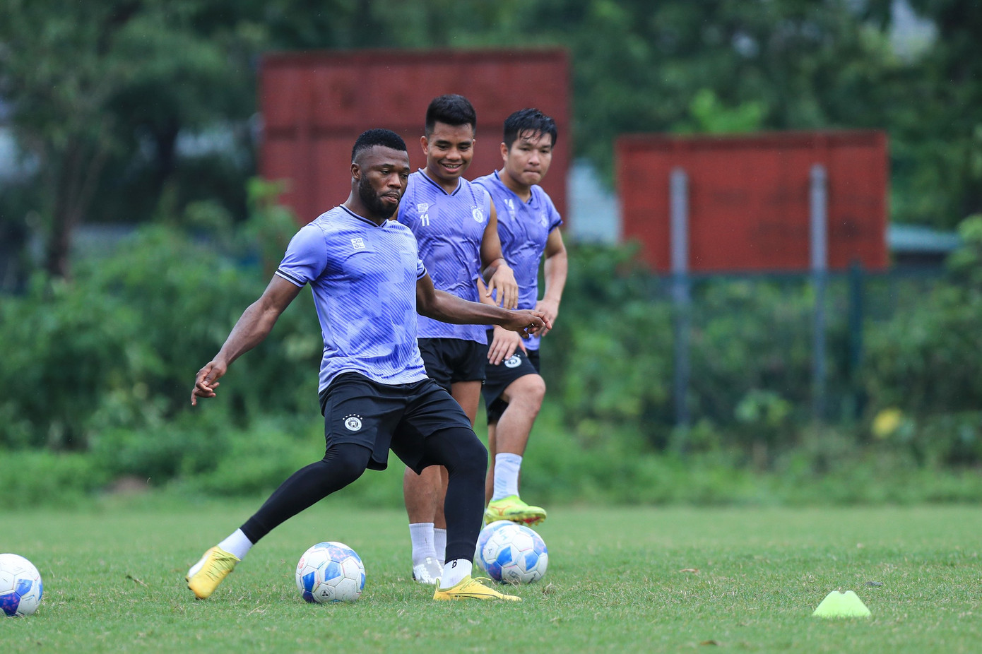 Dàn ngoại binh chất lượng hứa hẹn sẽ giúp Hà Nội FC cất cánh.