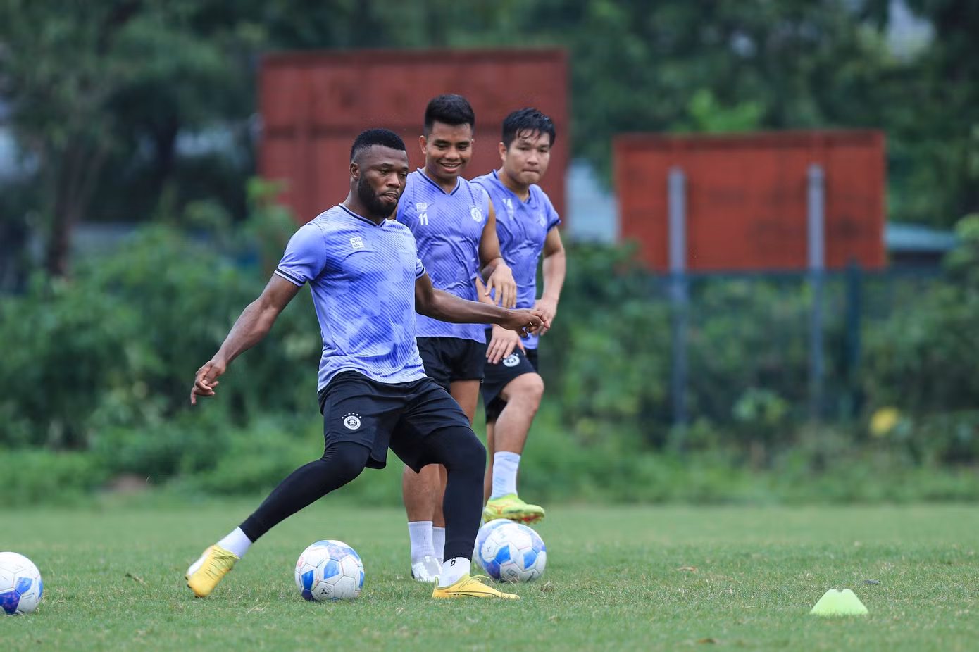 Dàn ngoại binh chất lượng hứa hẹn sẽ giúp Hà Nội FC cất cánh.
