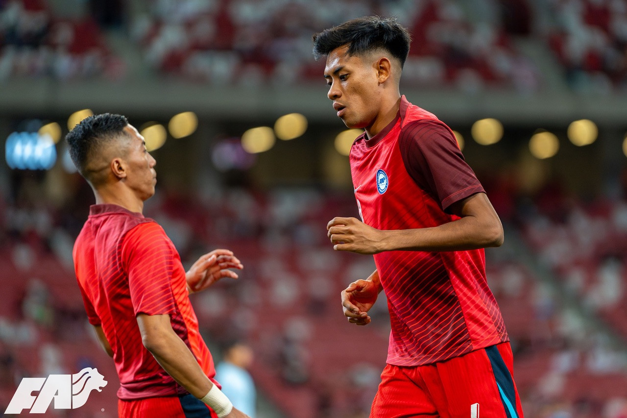 Ngược dòng thắng ngoạn mục Singapore, Thái Lan giành vé bán kết sớm ảnh 19 Ngược dòng thắng ngoạn mục Singapore, Thái Lan giành vé bán kết sớm ảnh 19