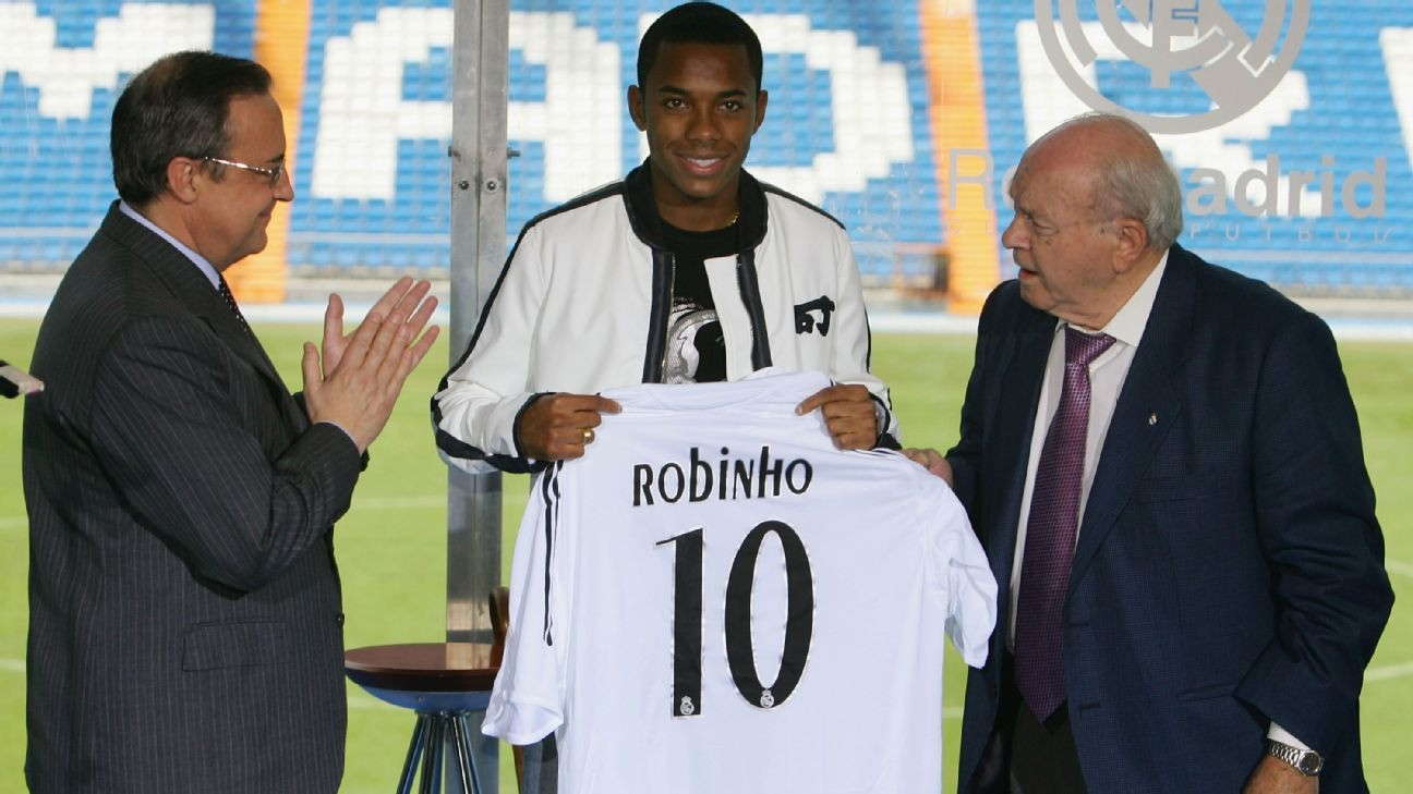 Robinho gia nhập Real năm 2005.
