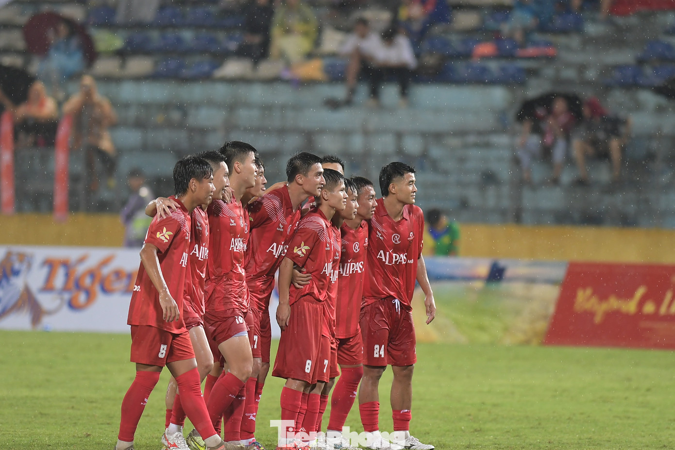 Là một trận giao hữu, kết quả không phải quá quan trọng. Tuy nhiên, đây sẽ là kỷ niệm khó quên trong mỗi cầu thủ áo đỏ, đồng thời gây ấn tượng tốt trong chuyến du đấu của các huyền thoại MU.