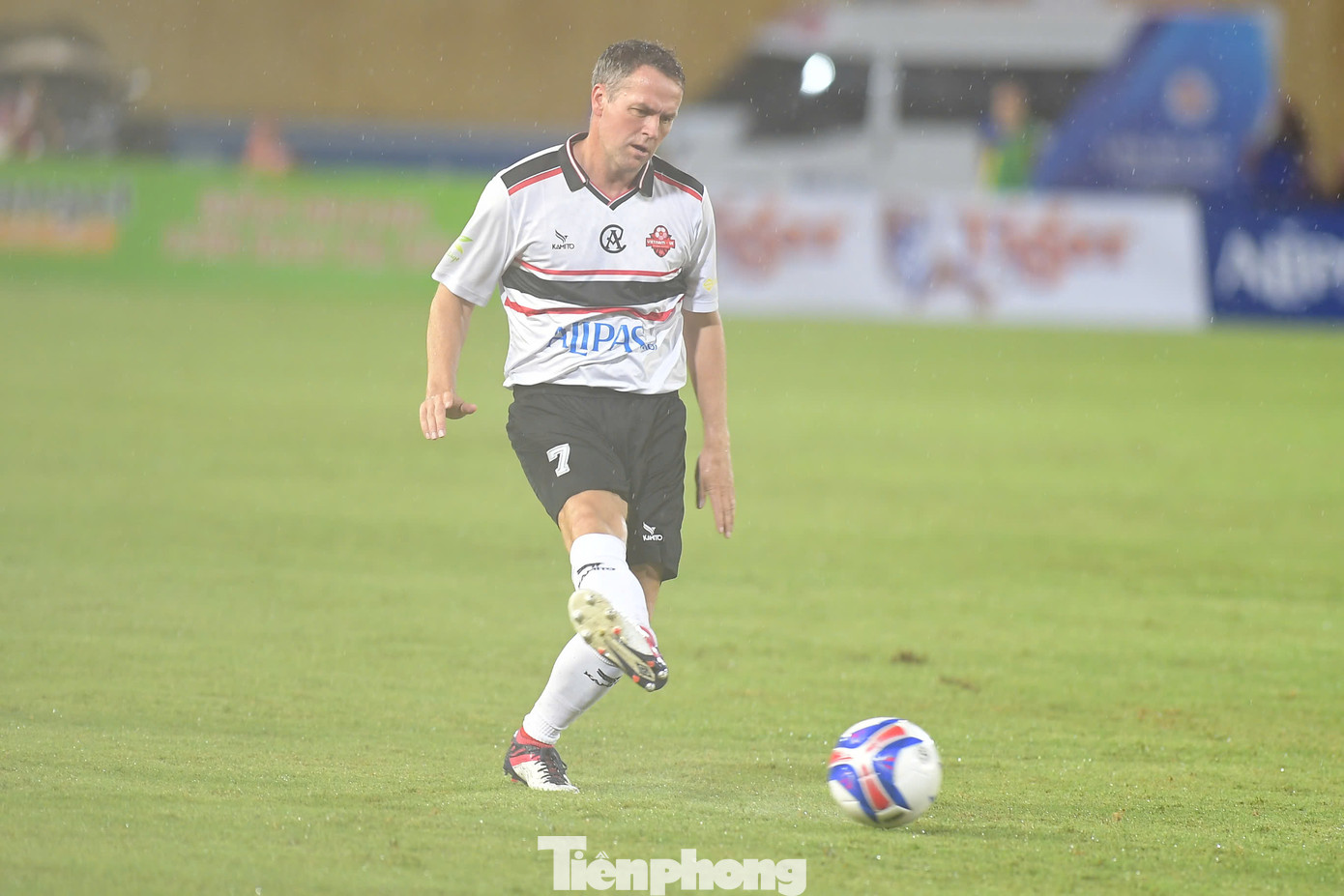 Mặc dù thời gian khoác áo MU chỉ 3 năm nhưng Owen đã tạo nên nhiều khoảnh khắc đáng nhớ, bao gồm bàn thắng ấn định chiến thắng 4-3 ở trận derby Manchester mùa 2009/10.