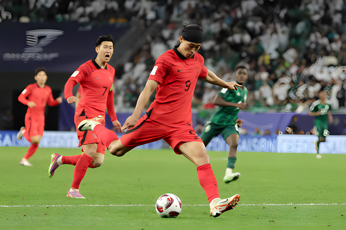 ...và cú sút luân lưu thành công, giúp Hàn Quốc tiến vào tứ kết Asian Cup 2023.