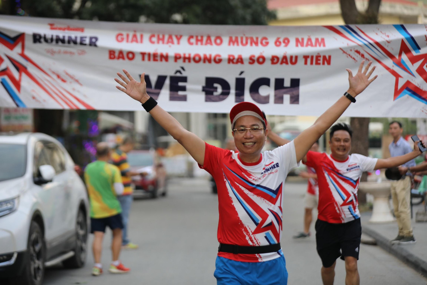 Tất cả không chỉ chinh phục quãng đường 5km, mà còn vượt lên chính bản thân.