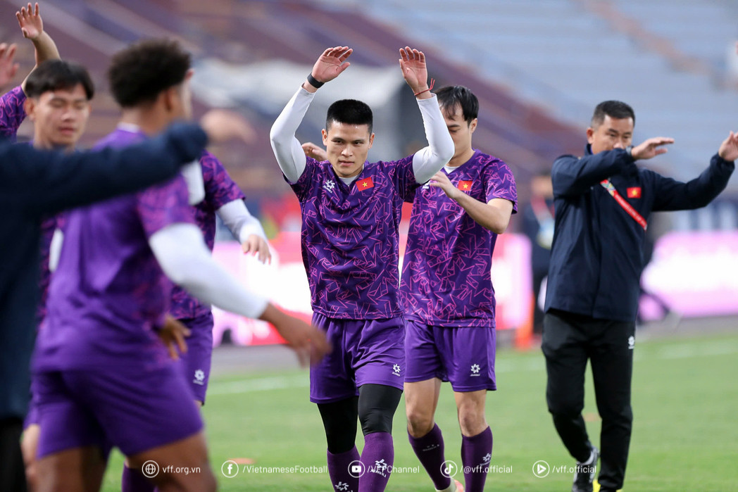 Tuấn Hải vẫn chưa đá chính trận nào trong chiến dịch ASEAN Cup 2024. Tuấn Hải vẫn chưa đá chính trận nào trong chiến dịch ASEAN Cup 2024.