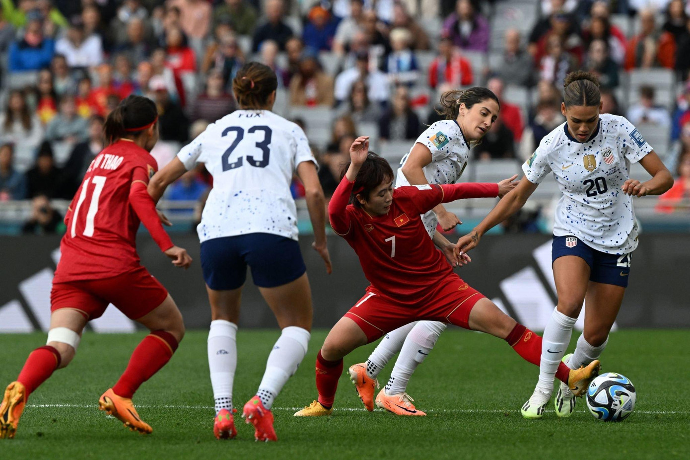 ĐT nữ Việt Nam có màn trình diễn tuyệt vời trong màn ra mắt World Cup dù thua tuyển nữ Mỹ ảnh 31