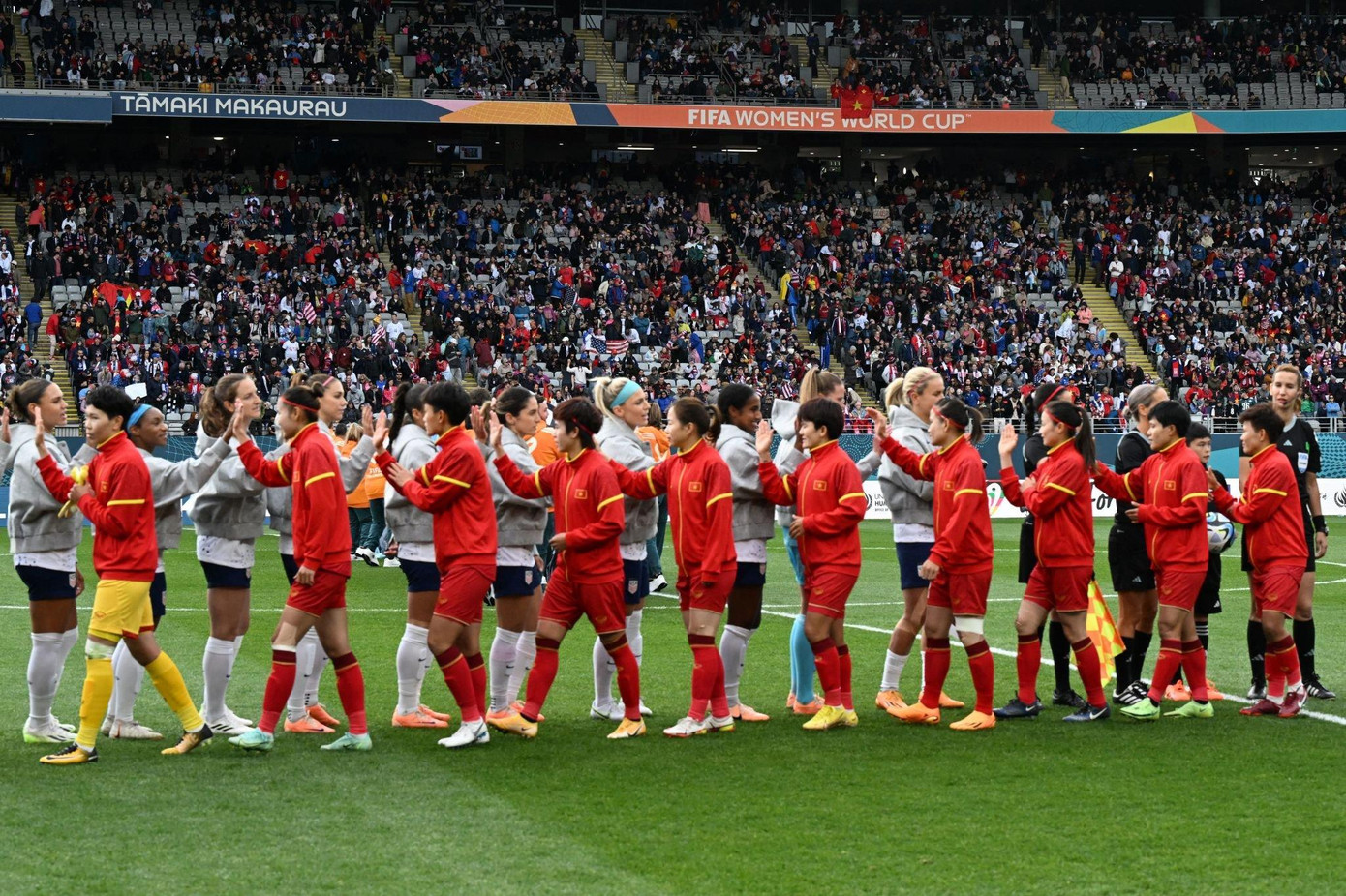 ĐT nữ Việt Nam có màn trình diễn tuyệt vời trong màn ra mắt World Cup dù thua tuyển nữ Mỹ ảnh 24