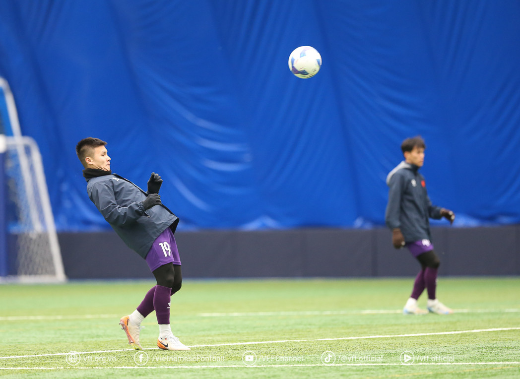 Sự xuất hiện của Xuân Son sẽ phân tán sự chú ý, giảm áp lực cho Quang Hải. Sự xuất hiện của Xuân Son sẽ phân tán sự chú ý, giảm áp lực cho Quang Hải.