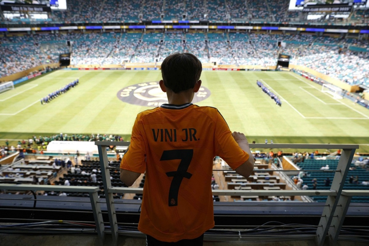 Xem bóng đá đang bị coi là trò tiêu khiển tốn kém tại Mỹ. Xem bóng đá đang bị coi là trò tiêu khiển tốn kém tại Mỹ.