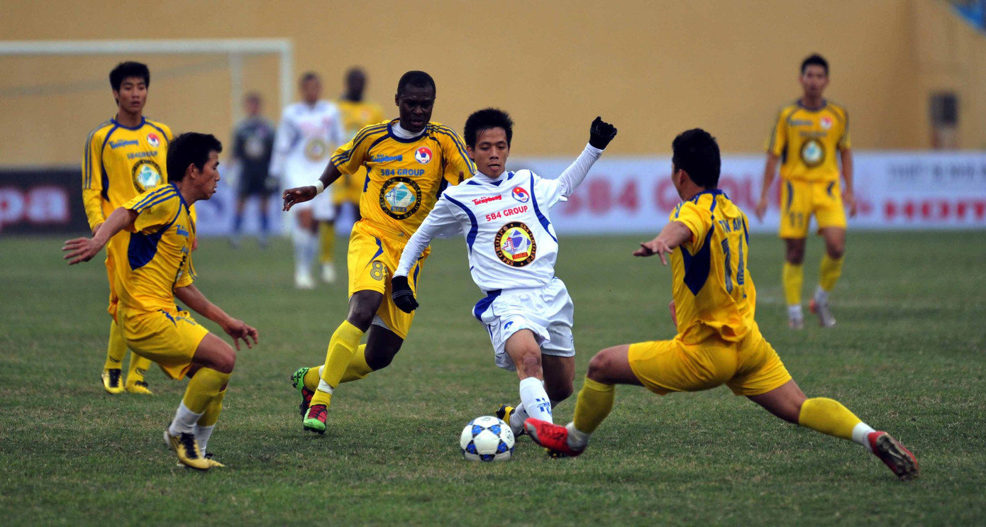 Văn Quyết trong trận Siêu Cúp 2010 do báo Tiền Phong phối hợp tổ chức. (Ảnh: Facebook Văn Quyết) Văn Quyết trong trận Siêu Cúp 2010 do báo Tiền Phong phối hợp tổ chức. (Ảnh: Facebook Văn Quyết)