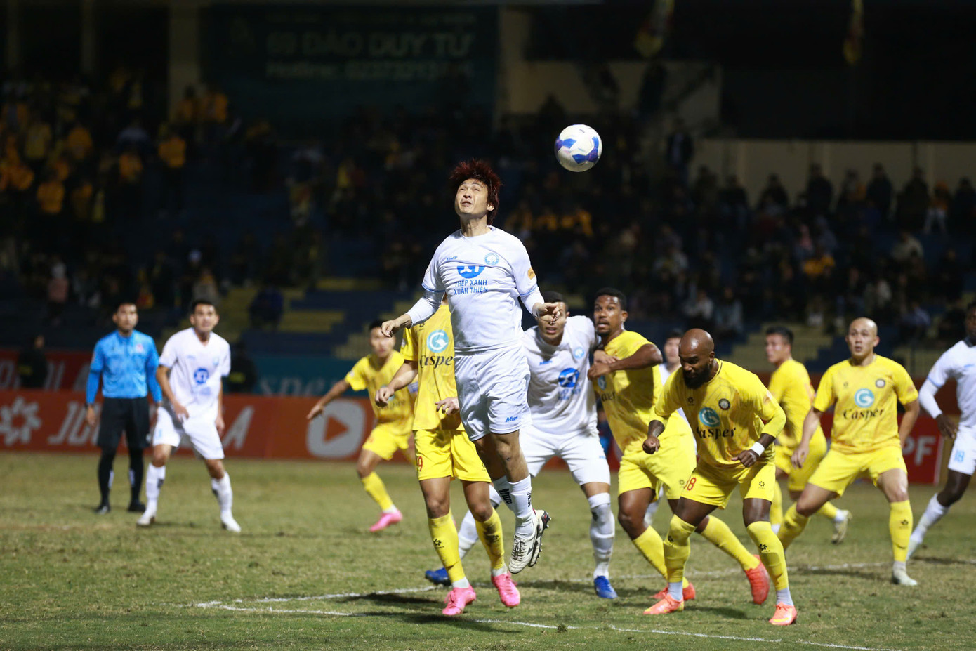 Thanh Hóa và Nam Định níu chân nhau tại xứ Thanh ảnh 23