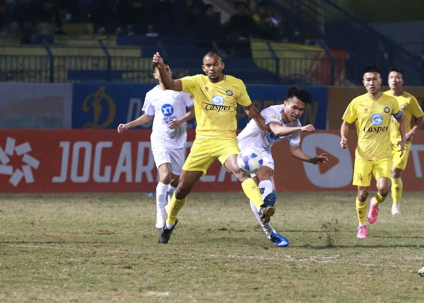 Thanh Hóa và Nam Định níu chân nhau tại xứ Thanh ảnh 18