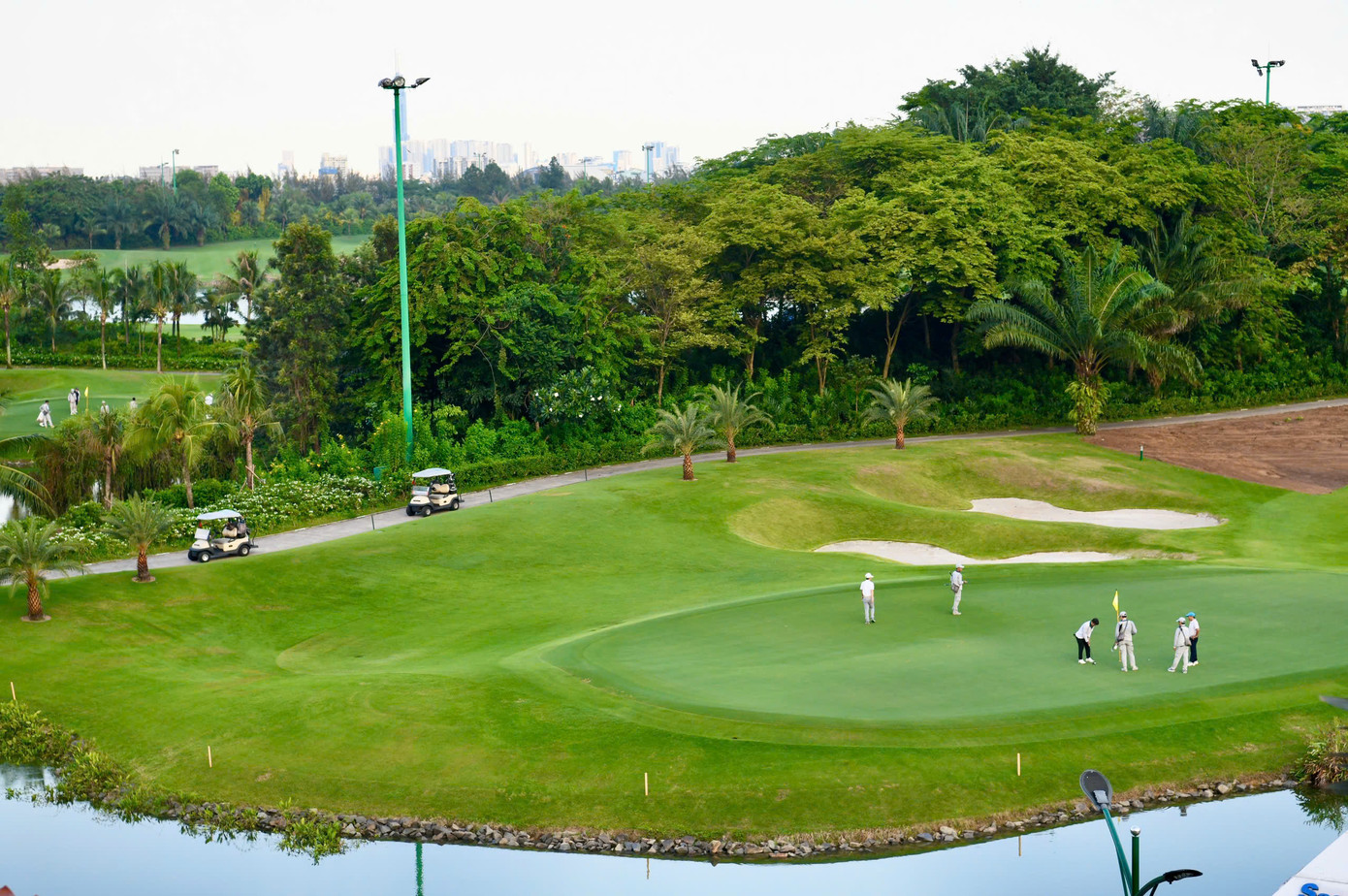 Một ngày giàu cảm xúc của 234 golfer trên sân golf Tân Sơn Nhất ảnh 3 Một ngày giàu cảm xúc của 234 golfer trên sân golf Tân Sơn Nhất ảnh 3